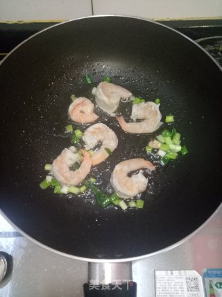 酸辣一锅鲜的做法步骤：2
