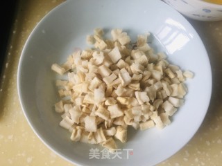 萝卜干煎蛋的做法步骤：1
