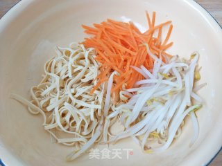 肉末炝拌金针菇的做法步骤：3