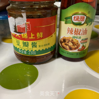 麻辣豆腐（+鸭血）的做法步骤：2