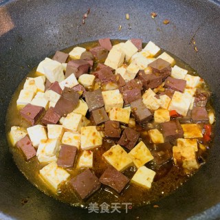 麻辣豆腐（+鸭血）的做法步骤：7