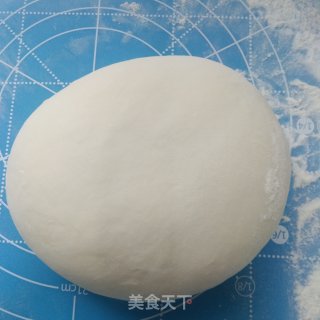 槐花肉包的做法步骤：1