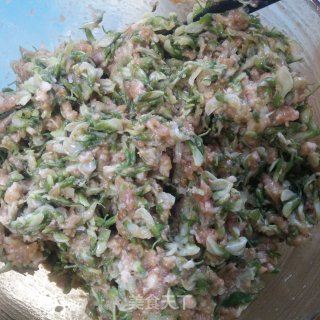 槐花肉包的做法步骤：4
