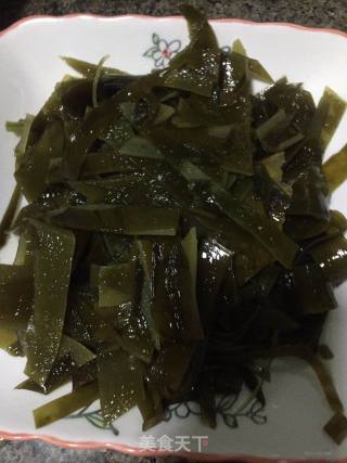 酸辣海带丝的做法步骤：1