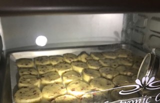 快手蔓越莓饼干的做法步骤：8