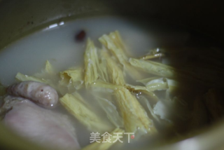 腐竹猪肚煲的做法步骤：4