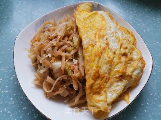 圆白菜素炒饼的做法步骤：10