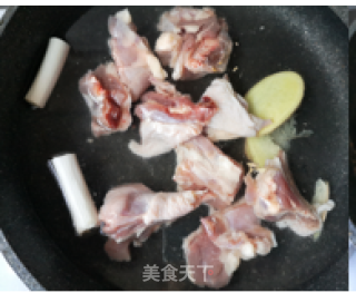 麻辣香锅鸭的做法步骤：6