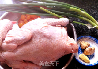 白切鸡的做法步骤：1