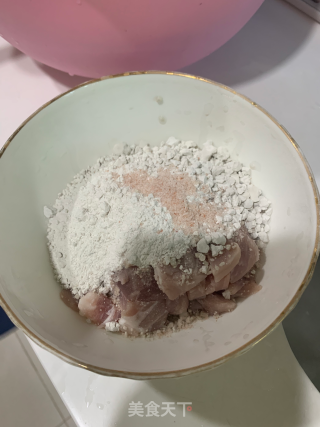 水煮滑肉的做法步骤：1