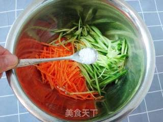 黄瓜早餐饼的做法步骤：3