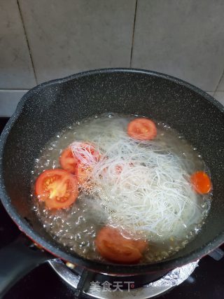 番茄牛肉汤米粉的做法步骤：5