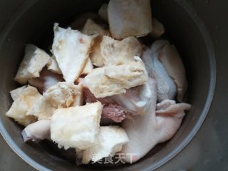 榴莲煲鸡汤的做法步骤：4