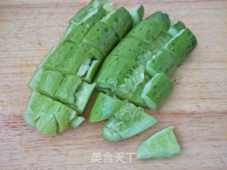 蒜香拍黄瓜的做法步骤：2