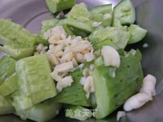 蒜香拍黄瓜的做法步骤：3