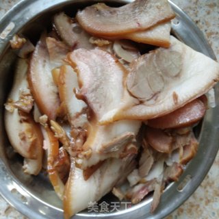 猪头肉腐竹拌瓜片的做法步骤：3