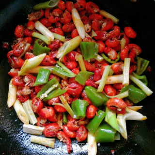 香炒小龙虾虾尾的做法步骤：3