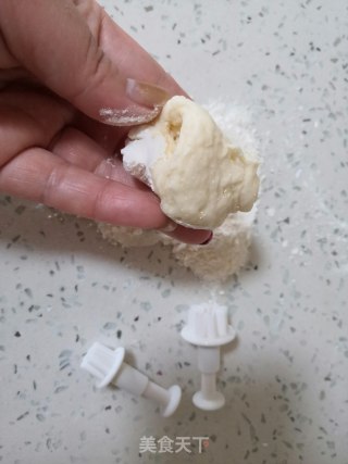 紫薯豆沙包的做法步骤：4