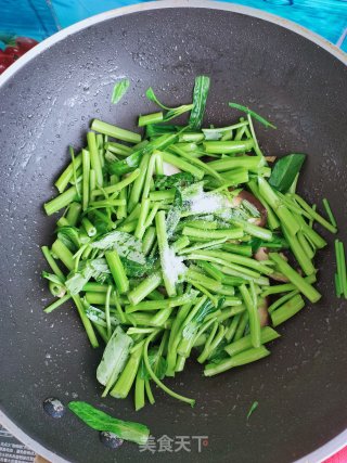 空心菜梗炒香菇的做法步骤：8