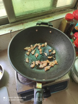 家常炒肉的做法步骤：2