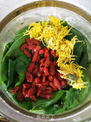 桑叶菊花枸杞茶的做法步骤：7