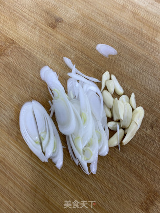 爆炒花蛤的做法步骤：2