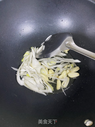 爆炒花蛤的做法步骤：3