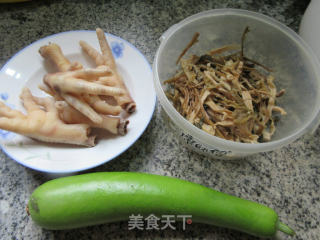 笋干菜夜开花煮鸡爪的做法步骤：1
