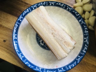 简易版回锅肉的做法步骤：2