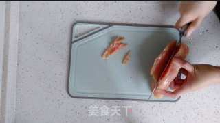 清爽开胃的鱼香肉丝的做法步骤：1