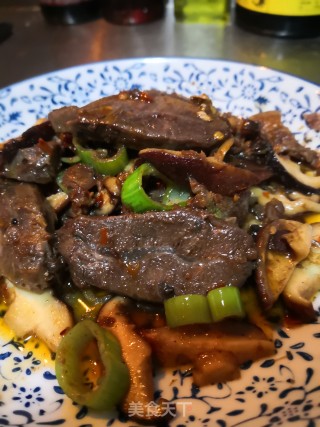 香菇炒牛肉的做法步骤：6