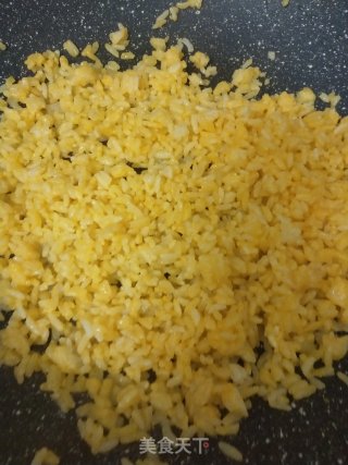 春菜蛋炒饭的做法步骤：2