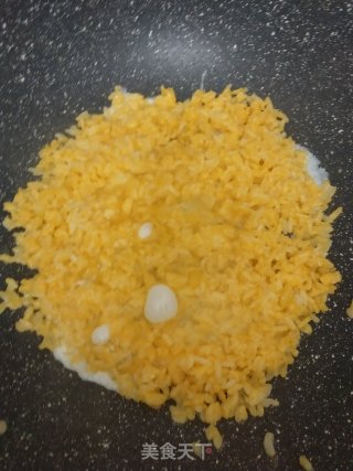 春菜蛋炒饭的做法步骤：3