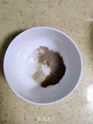 五香椒盐饼的做法步骤：4