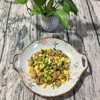 香葱鸡蛋炒扇贝的做法步骤：9