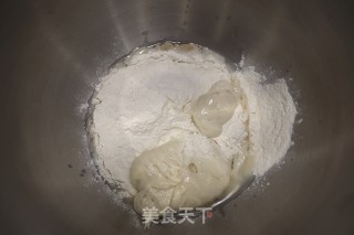 葡萄干肉桂卷的做法步骤：3