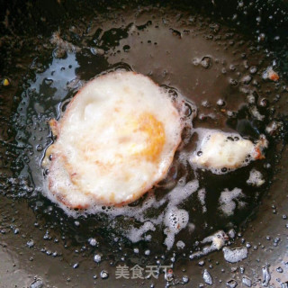 鱼头豆腐煎蛋奶白汤的做法步骤：3