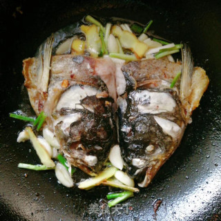 鱼头豆腐煎蛋奶白汤的做法步骤：5