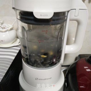黑豆花生米羹的做法步骤：3