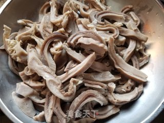 拌猪肚的做法步骤：1
