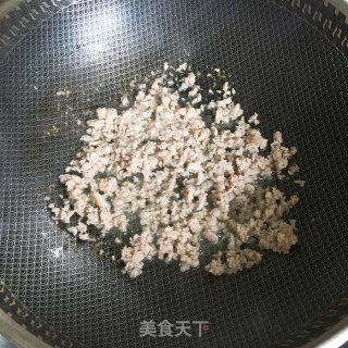 肉末青椒蚕豆的做法步骤：2
