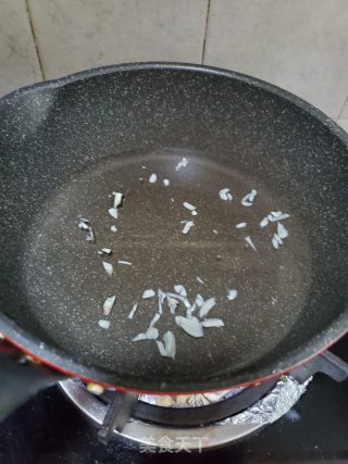 韭菜虾皮汤的做法步骤：4