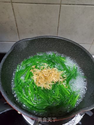 韭菜虾皮汤的做法步骤：6
