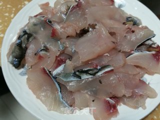 滑炒鱼片的做法步骤：1