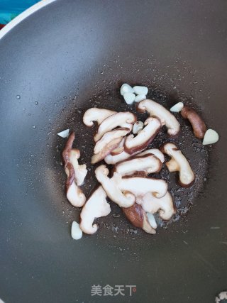 空心菜丸子汤粉的做法步骤：5