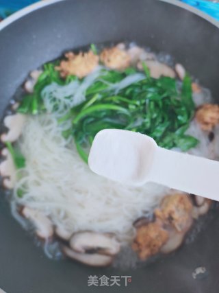 空心菜丸子汤粉的做法步骤：8