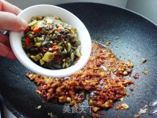 肉末酸菜炒凉粉的做法步骤：7