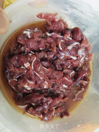 番茄牛肉的做法步骤：1