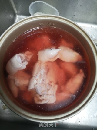 红烧猪蹄的做法步骤：1
