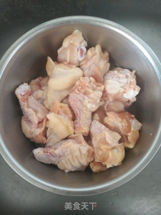卤鸡翅根鸡蛋的做法步骤：3